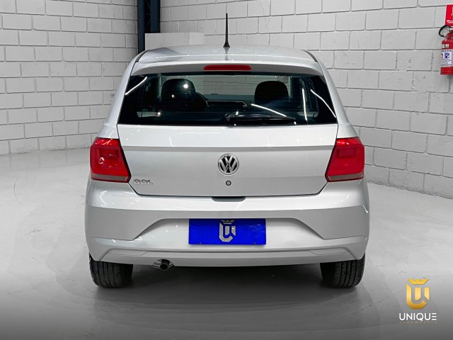 Volkswagen Gol 1.0 12V MPI TOTALFLEX 4P MANUAL 2022/2023 prata à venda na Unique Automóveis em Indaiatuba — foto 5