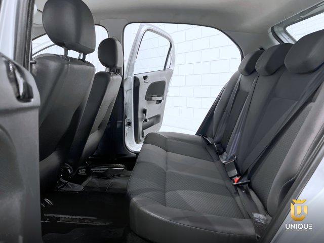 Volkswagen Gol 1.0 12V MPI TOTALFLEX 4P MANUAL 2022/2023 prata à venda na Unique Automóveis em Indaiatuba — foto 17