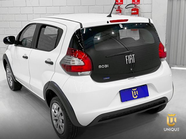 Fiat Mobi 1.0 EVO FLEX LIKE. MANUAL 2022/2023 branco à venda na Unique Automóveis em Indaiatuba — foto 6