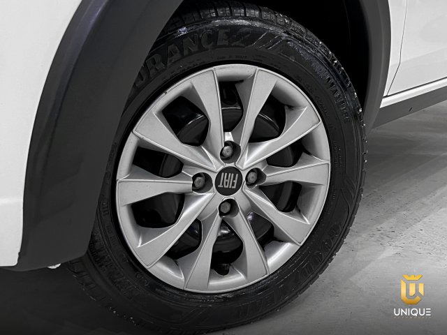 Fiat Mobi 1.0 EVO FLEX LIKE. MANUAL 2022/2023 branco à venda na Unique Automóveis em Indaiatuba — foto 7