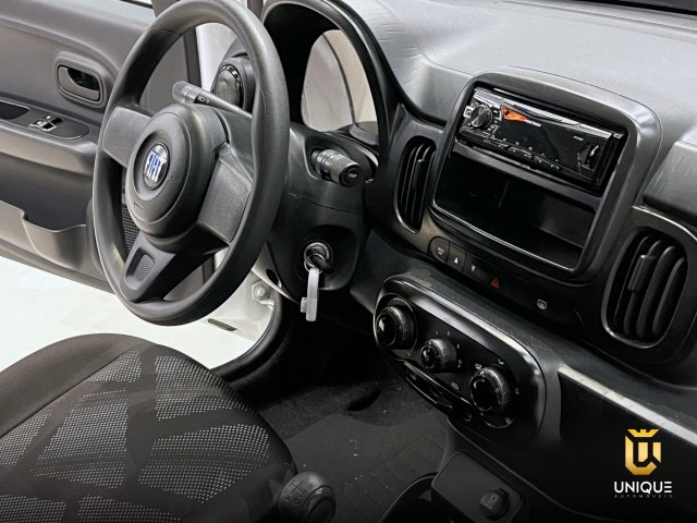 Fiat Mobi 1.0 EVO FLEX LIKE. MANUAL 2022/2023 branco à venda na Unique Automóveis em Indaiatuba — foto 20