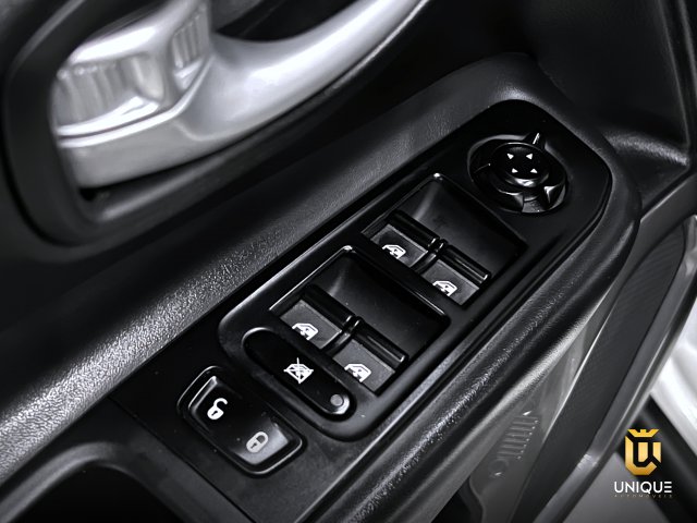 Jeep Renegade 1.3 T270 TURBO FLEX SPORT AT6 2022/2023 branco à venda na Unique Automóveis em Indaiatuba — foto 13
