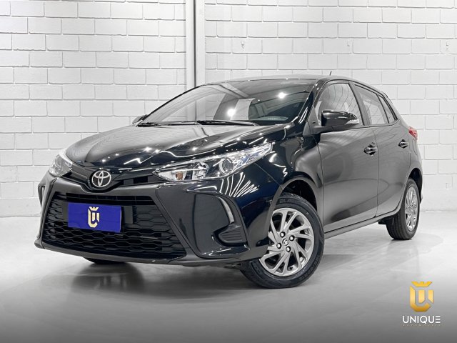 Toyota Yaris Hatch 1.5 16V FLEX XS CONNECT MULTIDRIVE 2022/2023 preto à venda na Unique Automóveis em Indaiatuba — foto 2