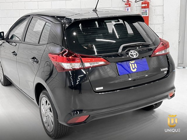 Toyota Yaris Hatch 1.5 16V FLEX XS CONNECT MULTIDRIVE 2022/2023 preto à venda na Unique Automóveis em Indaiatuba — foto 6