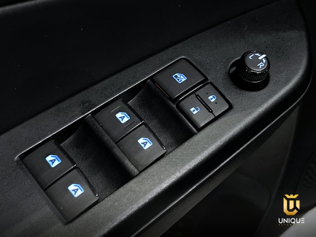 Toyota Yaris Hatch 1.5 16V FLEX XS CONNECT MULTIDRIVE 2022/2023 preto à venda na Unique Automóveis em Indaiatuba — foto 11