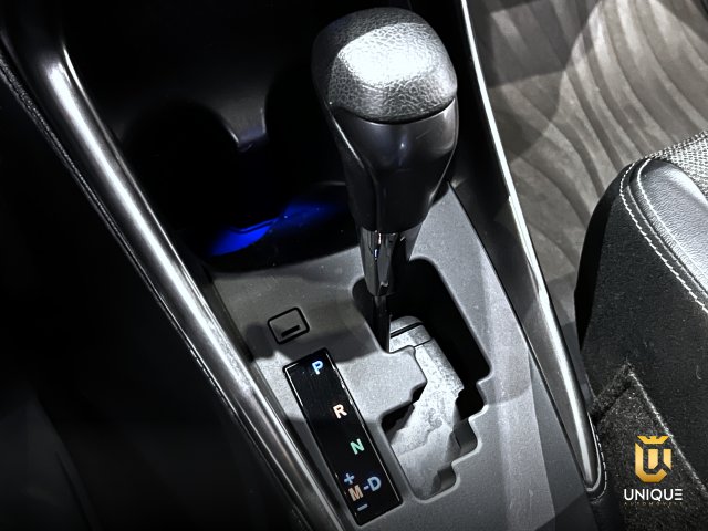 Toyota Yaris Hatch 1.5 16V FLEX XS CONNECT MULTIDRIVE 2022/2023 preto à venda na Unique Automóveis em Indaiatuba — foto 12