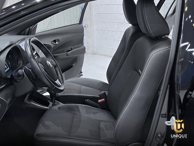 Toyota Yaris Hatch 1.5 16V FLEX XS CONNECT MULTIDRIVE 2022/2023 preto à venda na Unique Automóveis em Indaiatuba — foto 18