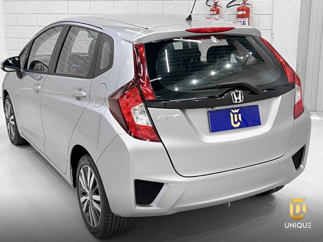 Honda Fit 1.5 EX 16V FLEX 4P AUTOMÁTICO 2017 prata à venda na Unique Automóveis em Indaiatuba — foto 6