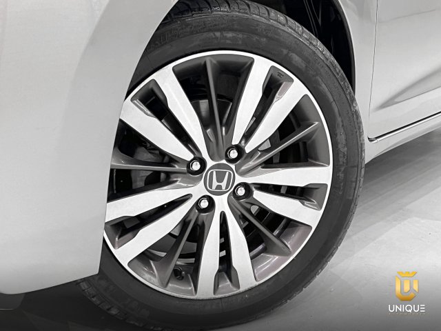 Honda Fit 1.5 EX 16V FLEX 4P AUTOMÁTICO 2017 prata à venda na Unique Automóveis em Indaiatuba — foto 7