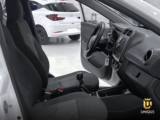 Renault Kwid 1.0 12V SCE FLEX ZEN MANUAL 2020/2021 branco à venda na Unique Automóveis em Indaiatuba — foto 17
