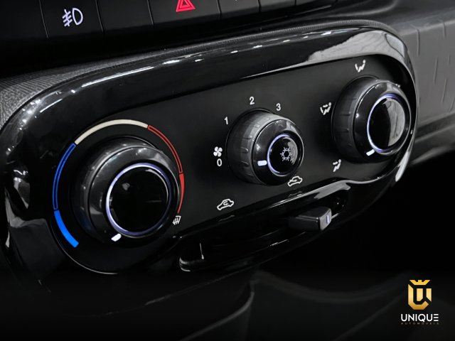 Fiat Mobi 1.0 EVO FLEX WAY ON MANUAL 2016/2017 branco à venda na Unique Automóveis em Indaiatuba — foto 12