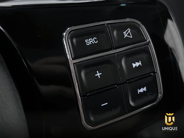 Fiat Mobi 1.0 EVO FLEX WAY ON MANUAL 2016/2017 branco à venda na Unique Automóveis em Indaiatuba — foto 13