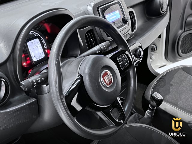Fiat Mobi 1.0 EVO FLEX WAY ON MANUAL 2016/2017 branco à venda na Unique Automóveis em Indaiatuba — foto 14