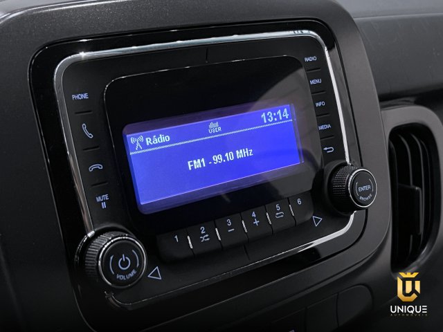 Fiat Mobi 1.0 EVO FLEX WAY ON MANUAL 2016/2017 branco à venda na Unique Automóveis em Indaiatuba — foto 15