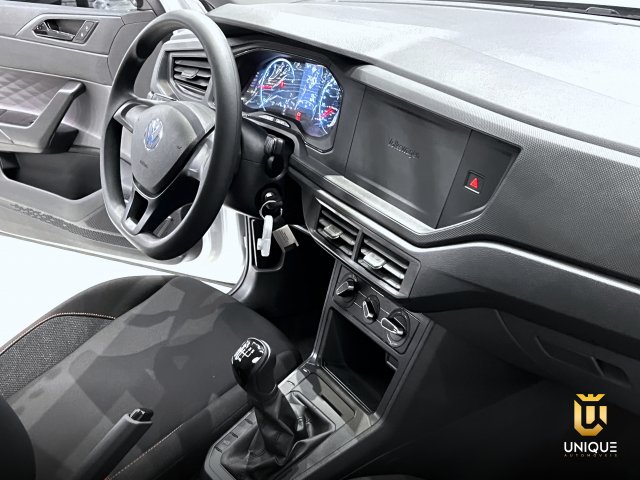 Volkswagen Polo 1.0 MPI ROBUST MANUAL 2024/2025 prata à venda na Unique Automóveis em Indaiatuba — foto 14