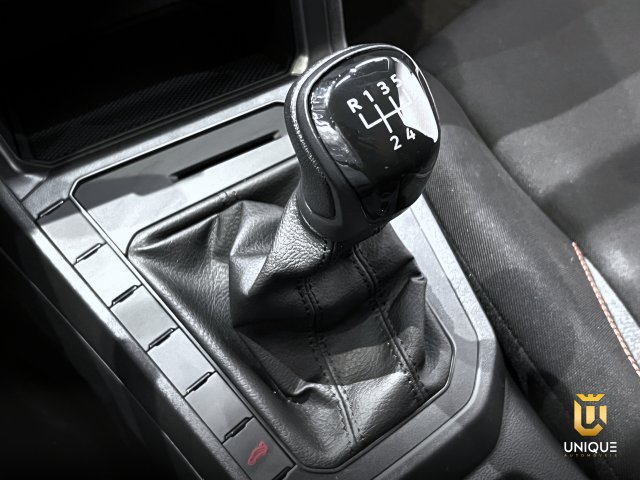 Volkswagen Polo 1.0 MPI ROBUST MANUAL 2024/2025 prata à venda na Unique Automóveis em Indaiatuba — foto 18