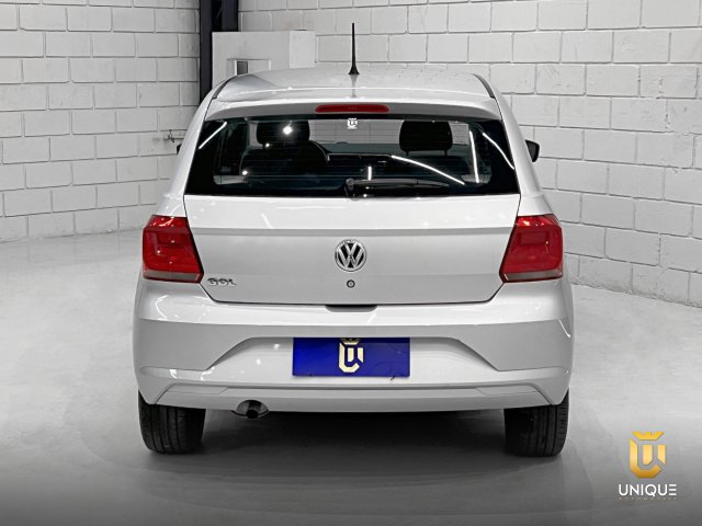Volkswagen Gol 1.0 12V MPI TOTALFLEX 4P MANUAL 2022/2023 prata à venda na Unique Automóveis em Indaiatuba — foto 5