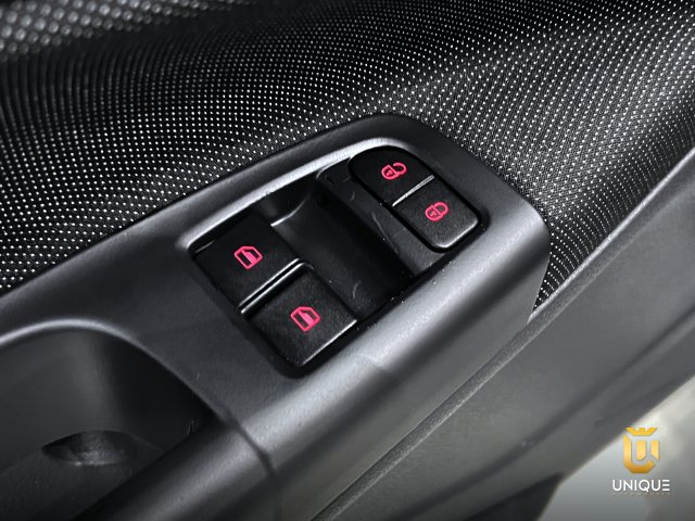 Volkswagen Gol 1.0 12V MPI TOTALFLEX 4P MANUAL 2022/2023 prata à venda na Unique Automóveis em Indaiatuba — foto 11