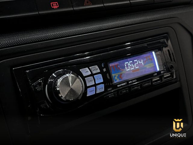 Volkswagen Gol 1.0 12V MPI TOTALFLEX 4P MANUAL 2022/2023 prata à venda na Unique Automóveis em Indaiatuba — foto 14