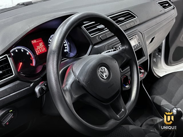 Volkswagen Gol 1.0 12V MPI TOTALFLEX 4P MANUAL 2022/2023 prata à venda na Unique Automóveis em Indaiatuba — foto 15
