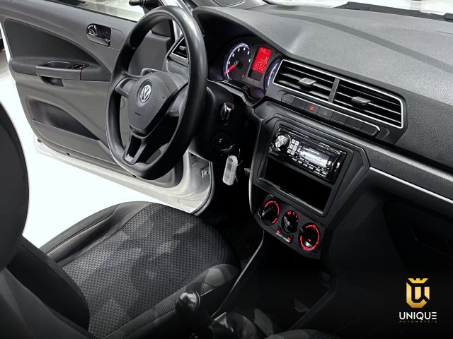 Volkswagen Gol 1.0 12V MPI TOTALFLEX 4P MANUAL 2022/2023 prata à venda na Unique Automóveis em Indaiatuba — foto 16