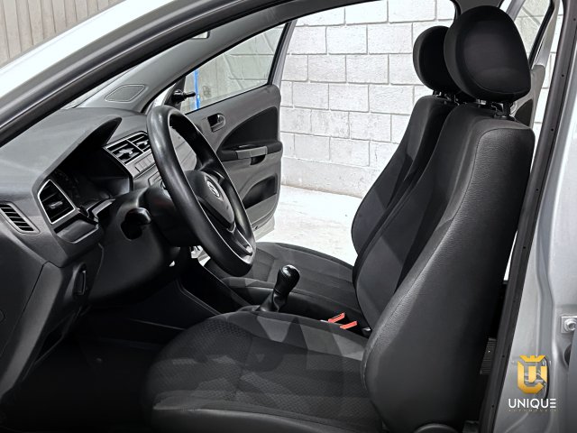 Volkswagen Gol 1.0 12V MPI TOTALFLEX 4P MANUAL 2022/2023 prata à venda na Unique Automóveis em Indaiatuba — foto 19