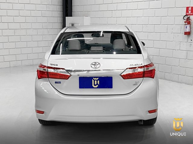 Toyota Corolla 2.0 XEI 16V FLEX 4P AUTOMÁTICO 2014/2015 prata à venda na Unique Automóveis em Indaiatuba — foto 5