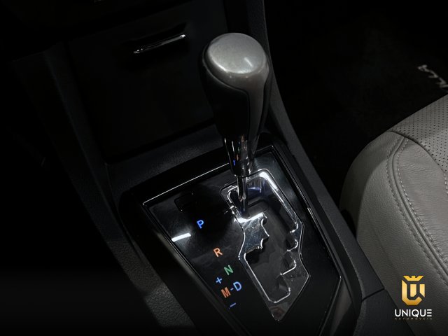 Toyota Corolla 2.0 XEI 16V FLEX 4P AUTOMÁTICO 2014/2015 prata à venda na Unique Automóveis em Indaiatuba — foto 12