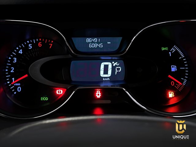 Renault Captur 1.6 16V SCE FLEX LIFE X-TRONIC 2018/2019 prata à venda na Unique Automóveis em Indaiatuba — foto 9