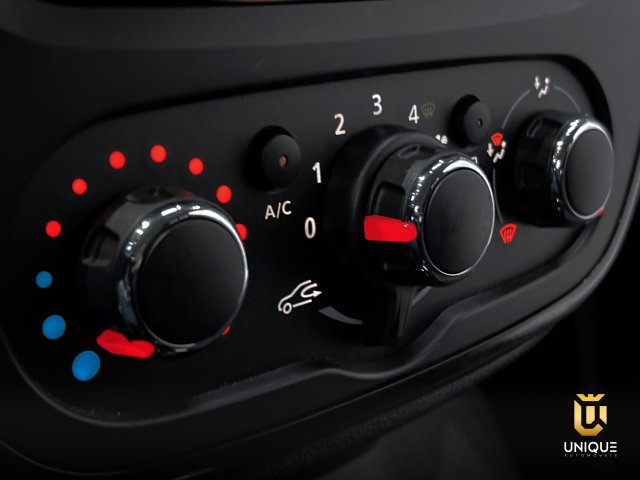 Renault Captur 1.6 16V SCE FLEX LIFE X-TRONIC 2018/2019 prata à venda na Unique Automóveis em Indaiatuba — foto 13