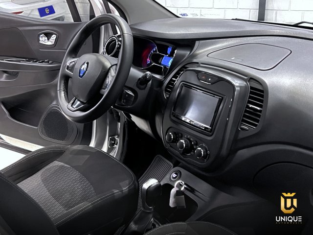 Renault Captur 1.6 16V SCE FLEX LIFE X-TRONIC 2018/2019 prata à venda na Unique Automóveis em Indaiatuba — foto 17