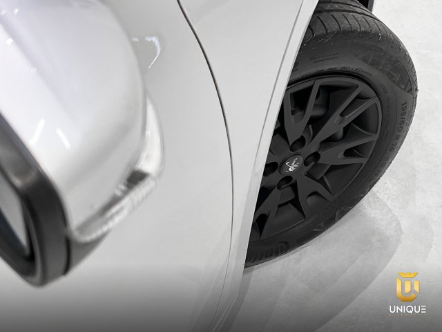 Peugeot 208 1.2 ACTIVE PACK 12V FLEX 4P MANUAL 2017/2018 prata à venda na Unique Automóveis em Indaiatuba — foto 8