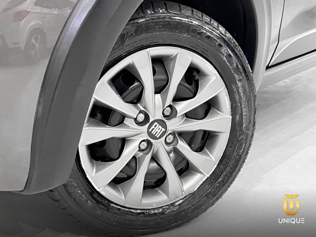 Fiat Mobi 1.0 EVO FLEX TREKKING MANUAL 2023/2024 cinza à venda na Unique Automóveis em Indaiatuba — foto 7