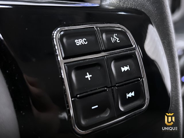Fiat Mobi 1.0 EVO FLEX TREKKING MANUAL 2023/2024 cinza à venda na Unique Automóveis em Indaiatuba — foto 12