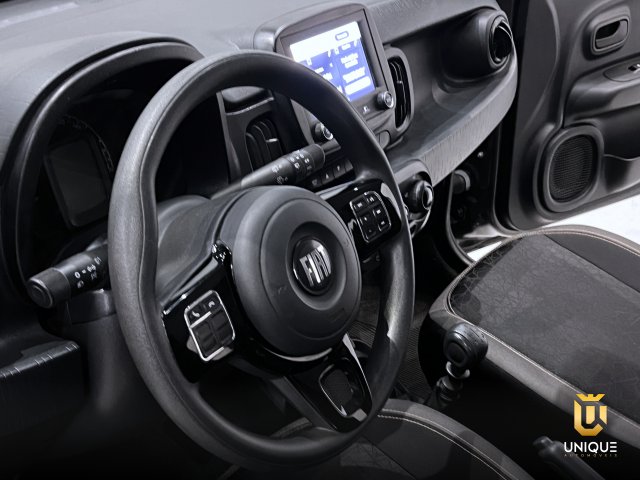 Fiat Mobi 1.0 EVO FLEX TREKKING MANUAL 2023/2024 cinza à venda na Unique Automóveis em Indaiatuba — foto 16