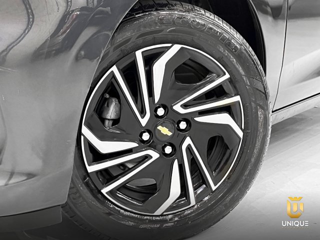 Chevrolet Onix 1.0 FLEX PLUS LT MANUAL 2023/2024 cinza à venda na Unique Automóveis em Indaiatuba — foto 7