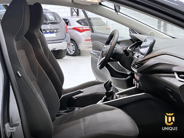 Chevrolet Onix 1.0 FLEX PLUS LT MANUAL 2023/2024 cinza à venda na Unique Automóveis em Indaiatuba — foto 15