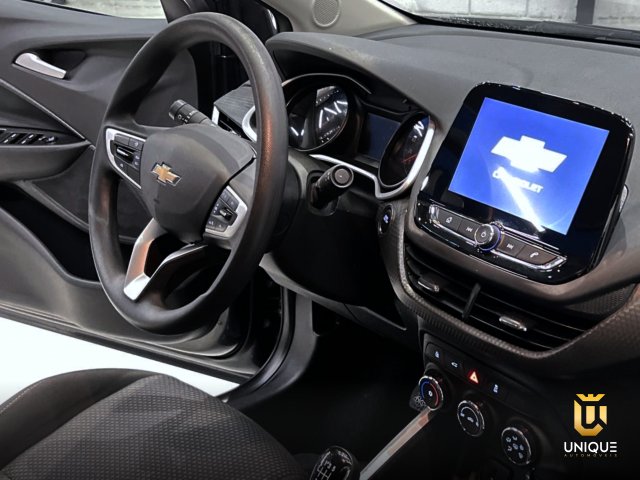 Chevrolet Onix 1.0 FLEX PLUS LT MANUAL 2023/2024 cinza à venda na Unique Automóveis em Indaiatuba — foto 20