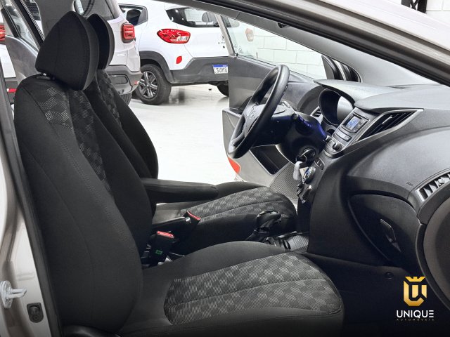 Hyundai Hb20 1.6 COMFORT PLUS 16V FLEX 4P AUTOMÁTICO 2016/2017 marrom à venda na Unique Automóveis em Indaiatuba — foto 13
