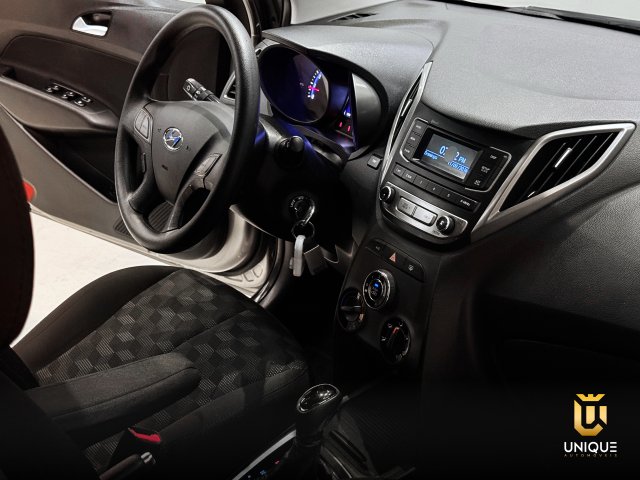 Hyundai Hb20 1.6 COMFORT PLUS 16V FLEX 4P AUTOMÁTICO 2016/2017 marrom à venda na Unique Automóveis em Indaiatuba — foto 14