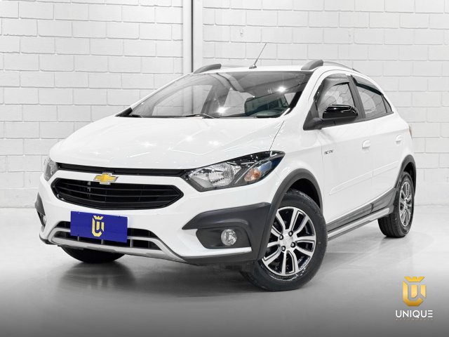 Chevrolet Onix 1.4 MPFI ACTIV 8V FLEX 4P AUTOMÁTICO 2017 branco à venda na Unique Automóveis em Indaiatuba — foto 2