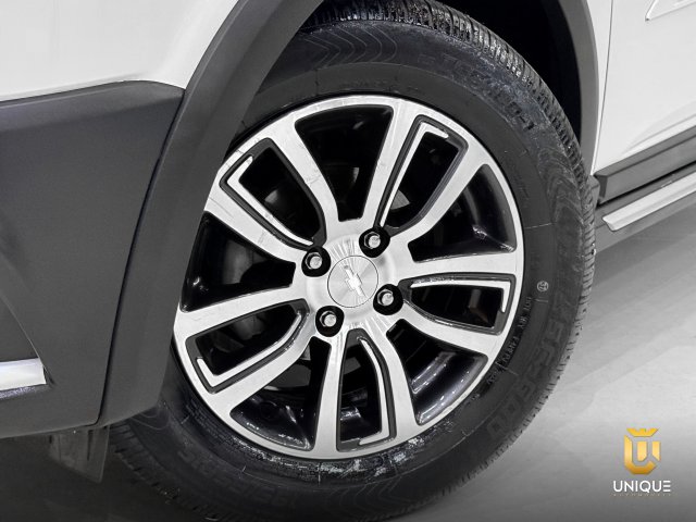 Chevrolet Onix 1.4 MPFI ACTIV 8V FLEX 4P AUTOMÁTICO 2017 branco à venda na Unique Automóveis em Indaiatuba — foto 7