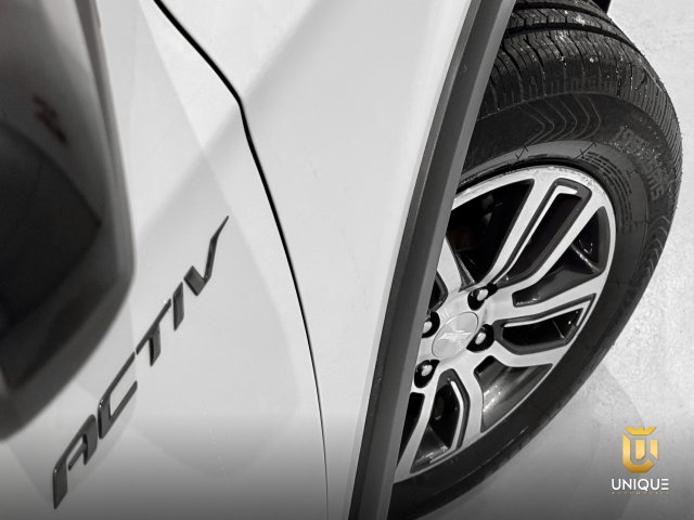 Chevrolet Onix 1.4 MPFI ACTIV 8V FLEX 4P AUTOMÁTICO 2017 branco à venda na Unique Automóveis em Indaiatuba — foto 8