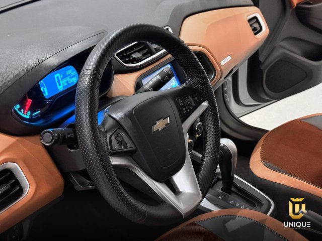 Chevrolet Onix 1.4 MPFI ACTIV 8V FLEX 4P AUTOMÁTICO 2017 branco à venda na Unique Automóveis em Indaiatuba — foto 15