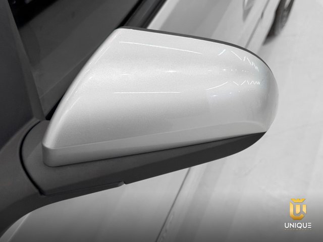 Chevrolet Onix 1.4 MPFI LTZ 8V FLEX 4P AUTOMÁTICO 2017/2018 prata à venda na Unique Automóveis em Indaiatuba — foto 9