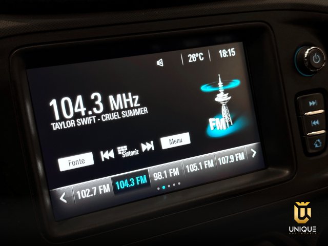 Chevrolet Onix 1.4 MPFI LTZ 8V FLEX 4P AUTOMÁTICO 2017/2018 prata à venda na Unique Automóveis em Indaiatuba — foto 15