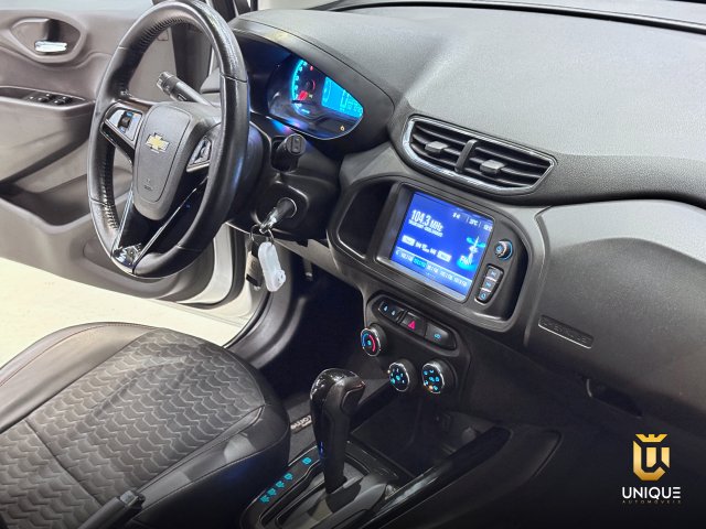 Chevrolet Onix 1.4 MPFI LTZ 8V FLEX 4P AUTOMÁTICO 2017/2018 prata à venda na Unique Automóveis em Indaiatuba — foto 19