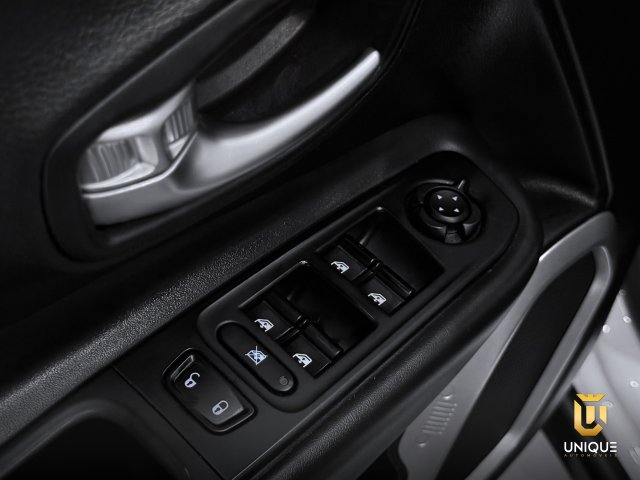 Jeep Renegade 1.8 16V FLEX LONGITUDE 4P AUTOMÁTICO 2021 branco à venda na Unique Automóveis em Indaiatuba — foto 17