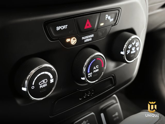 Jeep Renegade 1.8 16V FLEX SPORT 4P AUTOMÁTICO 2021 preto à venda na Unique Automóveis em Indaiatuba — foto 14