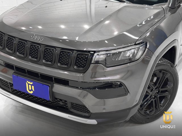 Jeep Compass 1.3 T270 TURBO FLEX LONGITUDE AT6 2022/2023 cinza à venda na Unique Automóveis em Indaiatuba — foto 3